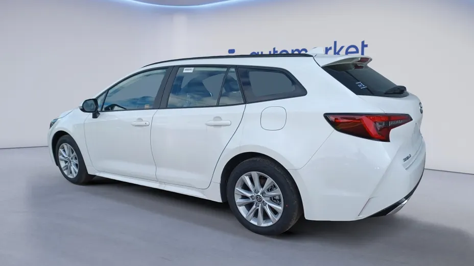 TOYOTA Corolla Corolla 1.8 Hybrid Comfort Nowy
