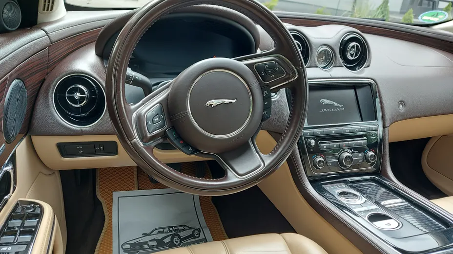 JAGUAR XJ XJ 3.0 D V6 Premium Luxury