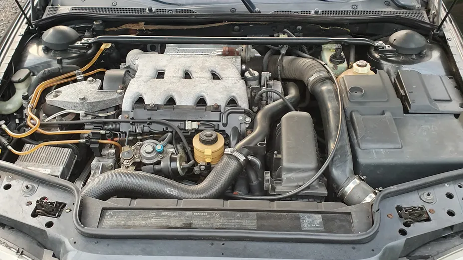 RENAULT Safrane Safrane 2.2 RT TD