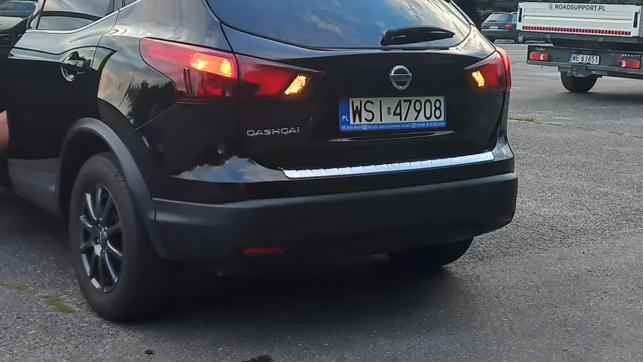 NISSAN Qashqai -