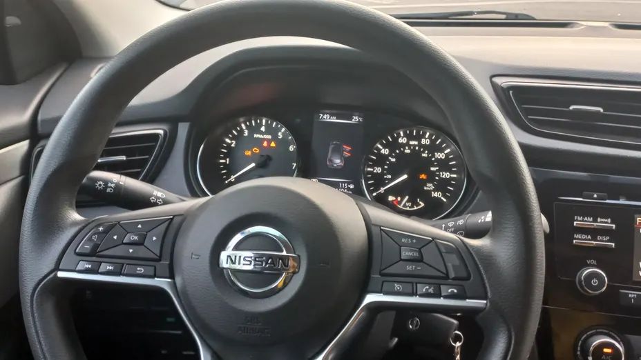 NISSAN Qashqai -