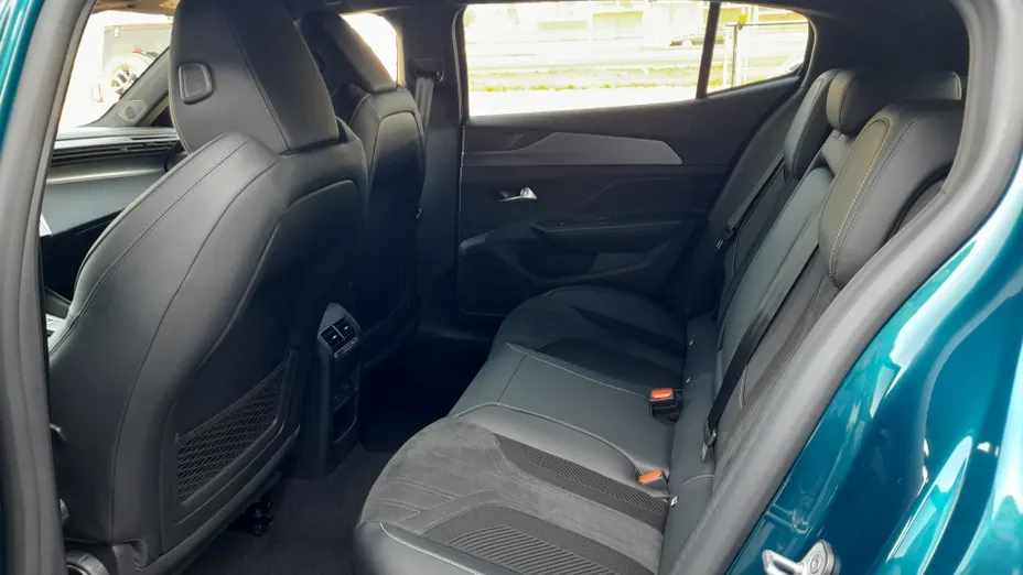 PEUGEOT 408 408 1.2 PureTech mHEV GT Exclusive S&S e-DSC6 Nowy