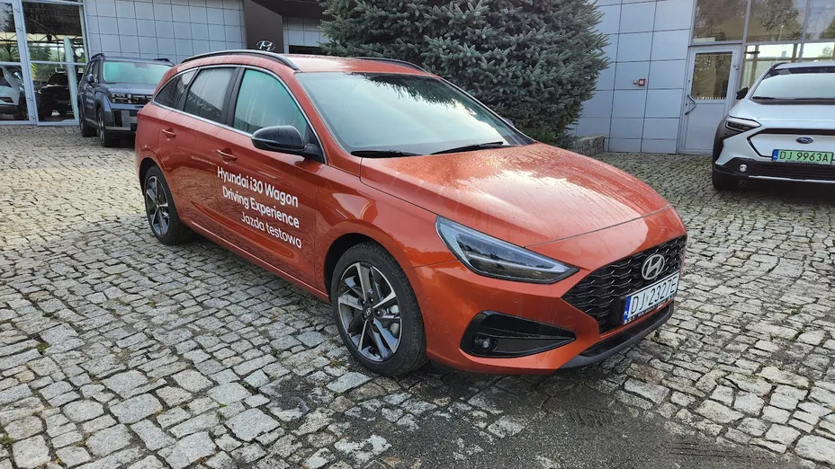 HYUNDAI i30 -