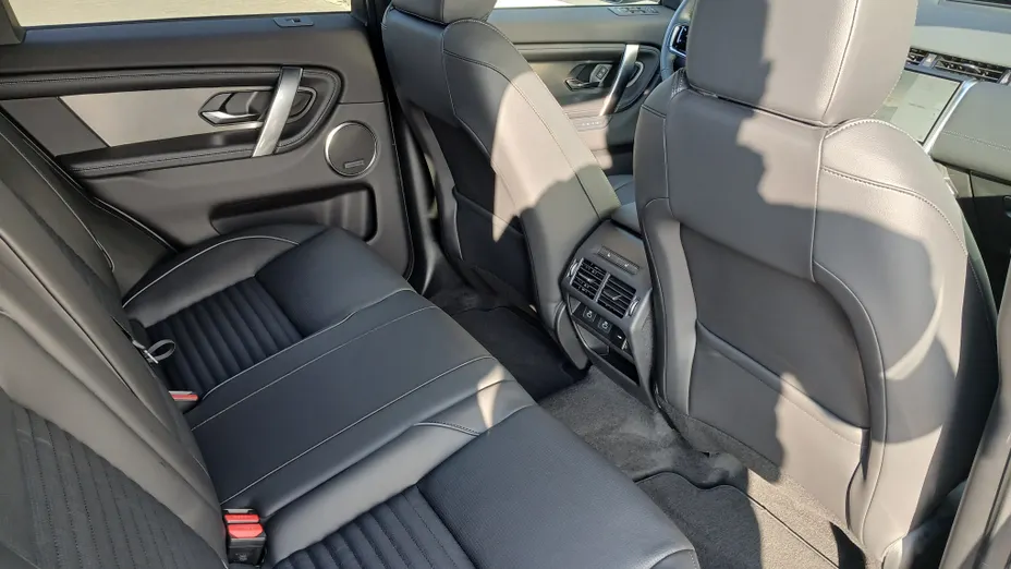 LAND ROVER Discovery Sport Discovery Sport 2.0 D165 mHEV R-Dynamic SE aut