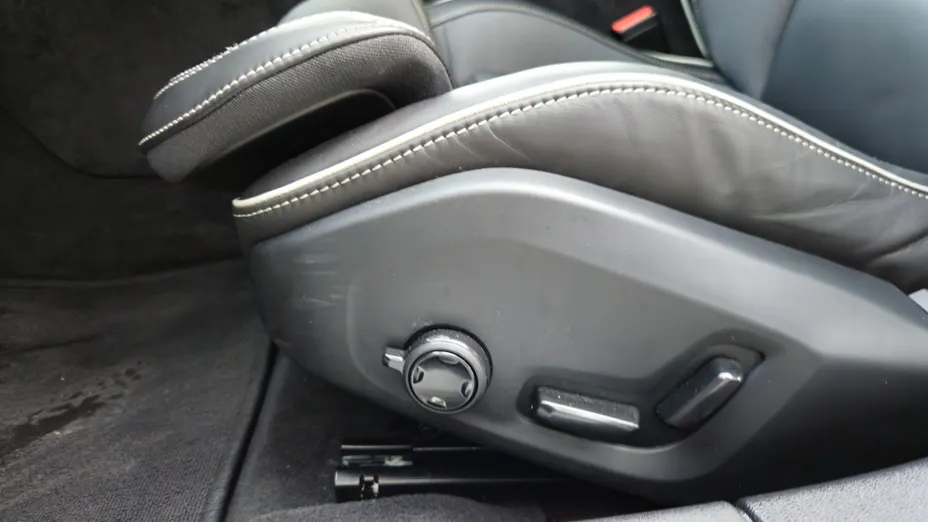 VOLVO S60 S60 B5 B AWD Ultimate Dark aut