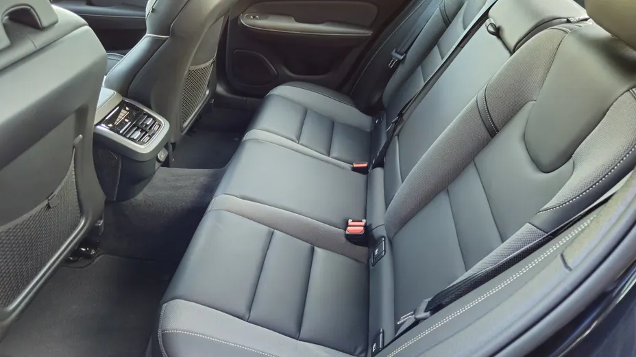 VOLVO S60 S60 B5 B AWD Ultimate Dark aut