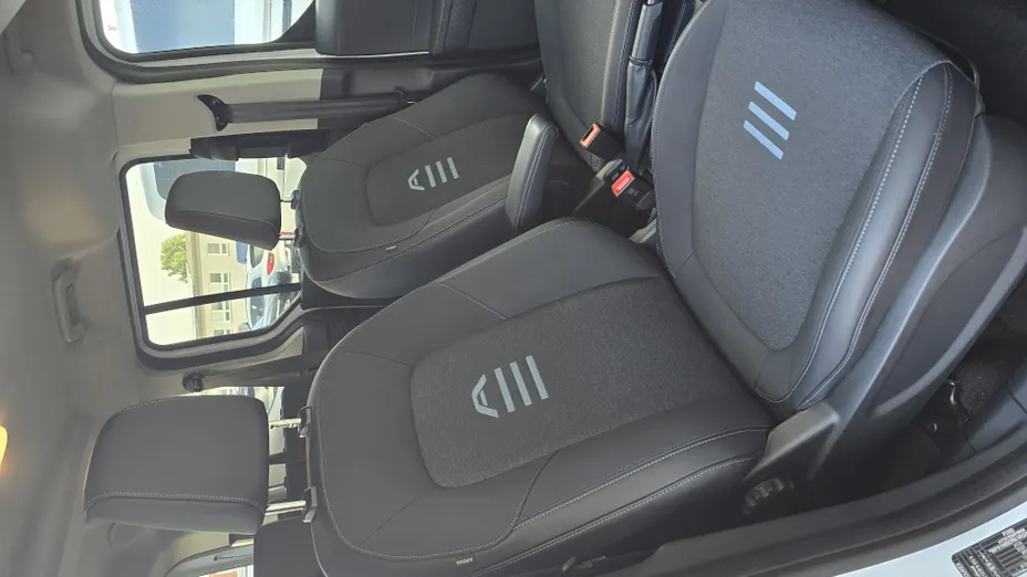 FORD Tourneo Courier Tourneo Courier 1.0 EcoBoost Active aut