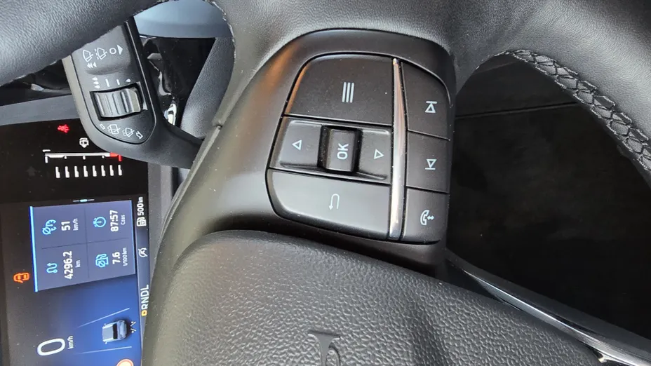 FORD Tourneo Courier Tourneo Courier 1.0 EcoBoost Active aut