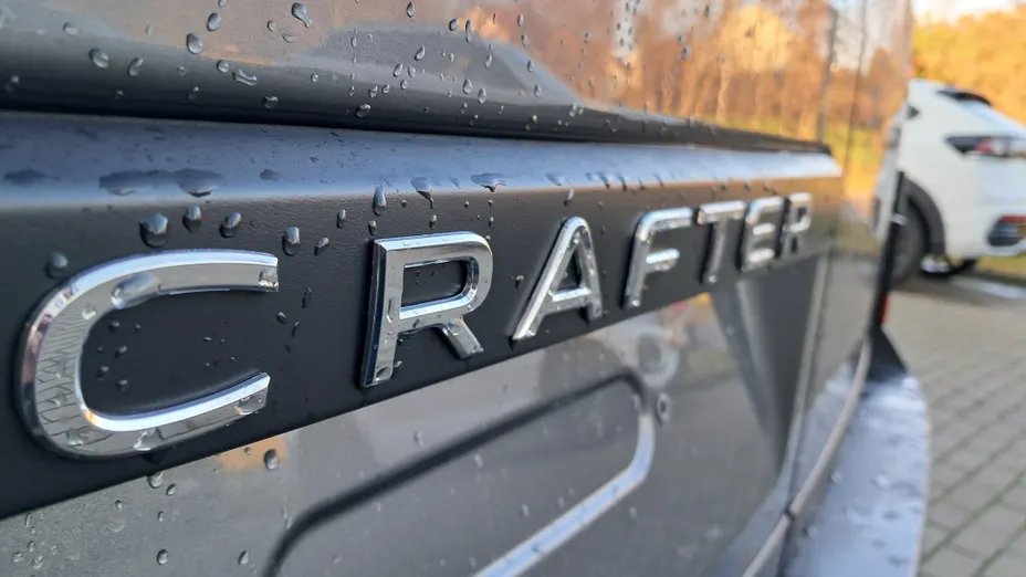 VOLKSWAGEN Crafter Crafter 35 BiTDI (16,4m3) Aut. Nowy