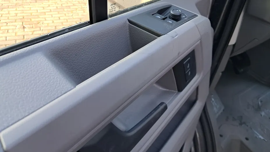 VOLKSWAGEN Crafter Crafter 35 BiTDI (16,4m3) Aut. Nowy