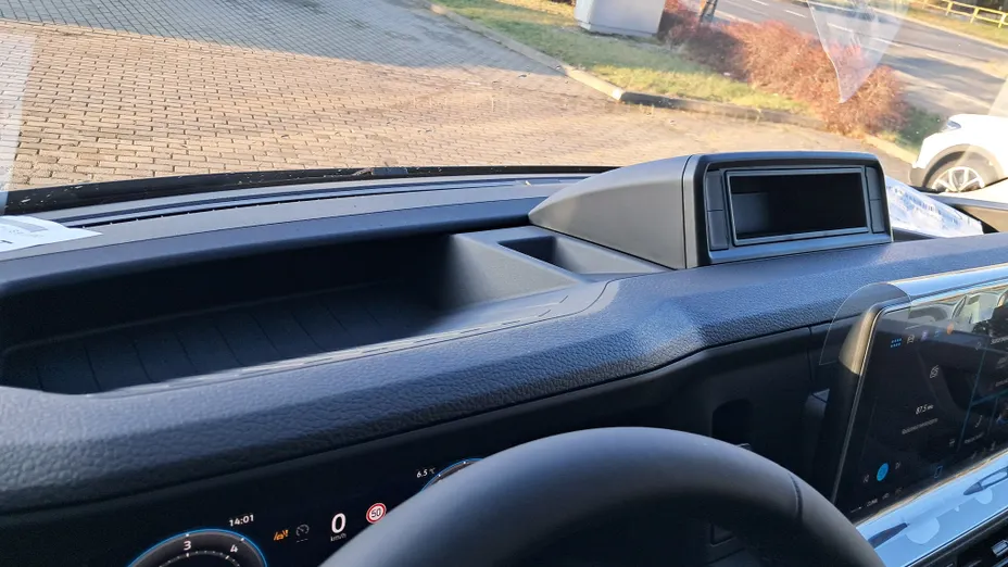 VOLKSWAGEN Crafter Crafter 35 BiTDI (16,4m3) Aut. Nowy