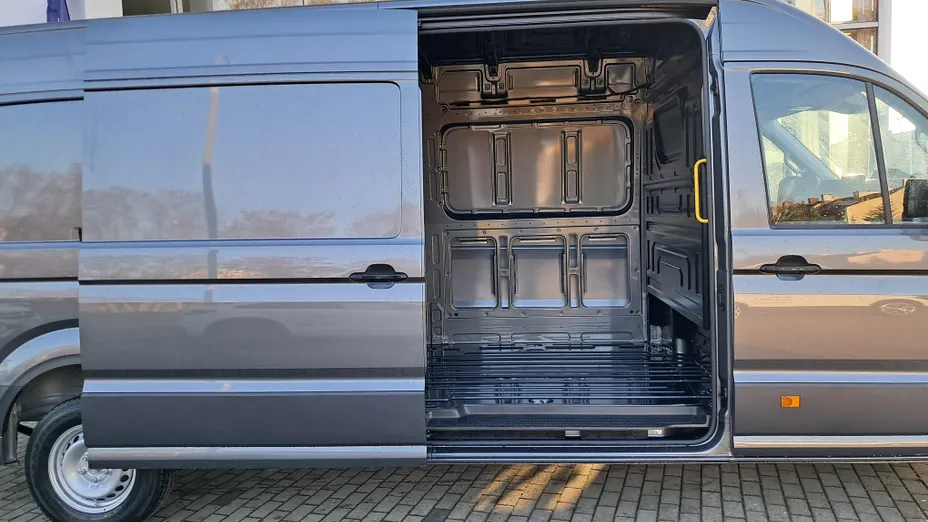 VOLKSWAGEN Crafter Crafter 35 BiTDI (16,4m3) Aut. Nowy