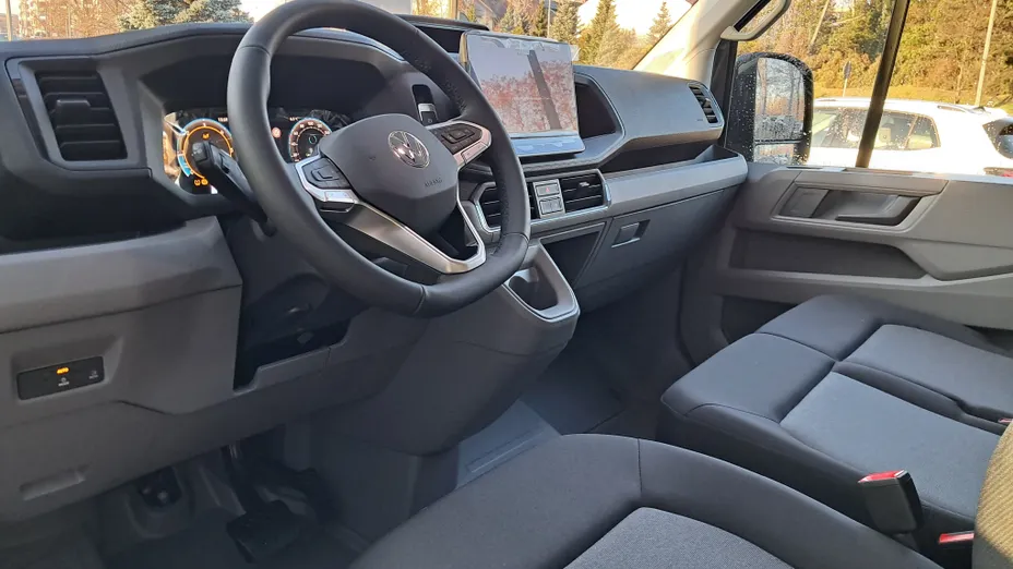 VOLKSWAGEN Crafter Crafter 35 BiTDI (16,4m3) Aut. Nowy