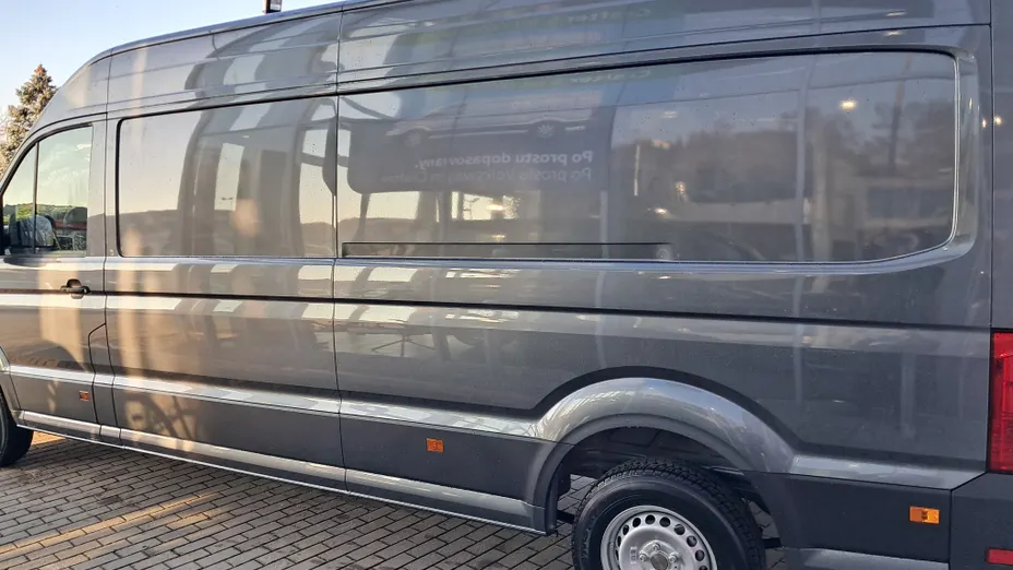 VOLKSWAGEN Crafter Crafter 35 BiTDI (16,4m3) Aut. Nowy