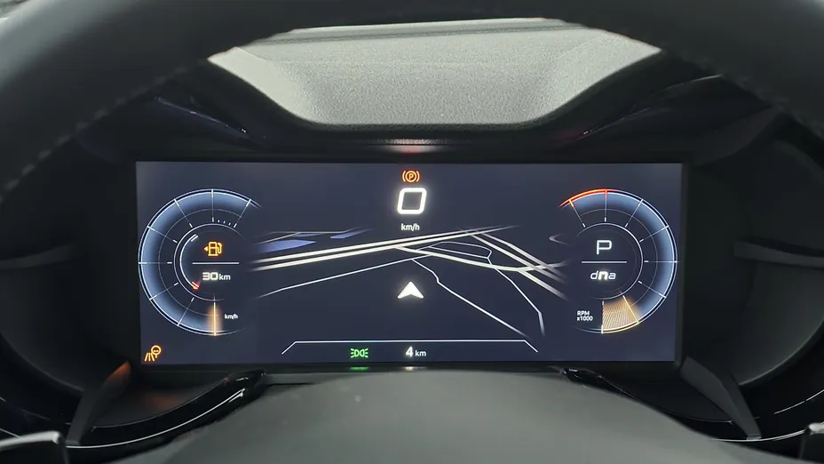 ALFA ROMEO Junior Junior 1.2 mHEV Ibrida eDCT Nowy