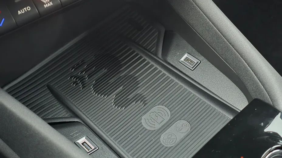 ALFA ROMEO Junior Junior 1.2 mHEV Ibrida eDCT Nowy