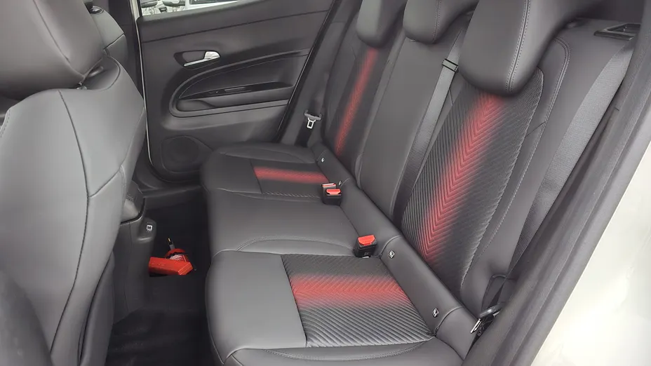 ALFA ROMEO Junior Junior 1.2 mHEV Ibrida eDCT Nowy