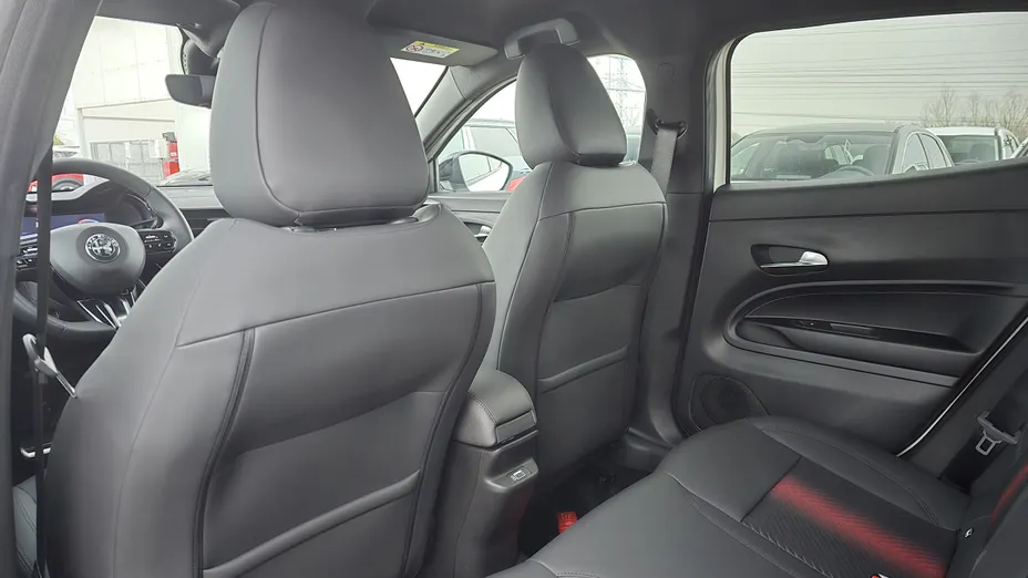 ALFA ROMEO Junior Junior 1.2 mHEV Ibrida eDCT Nowy