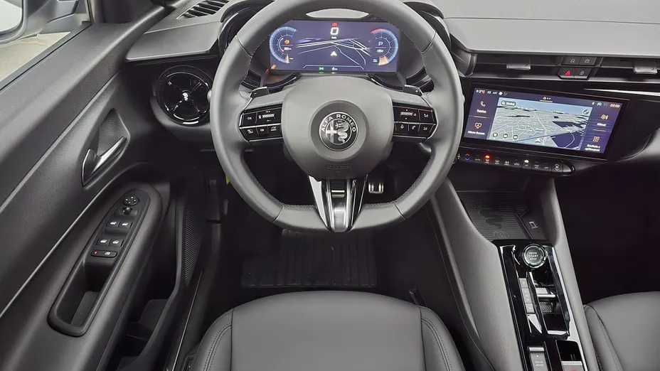 ALFA ROMEO Junior Junior 1.2 mHEV Ibrida eDCT Nowy