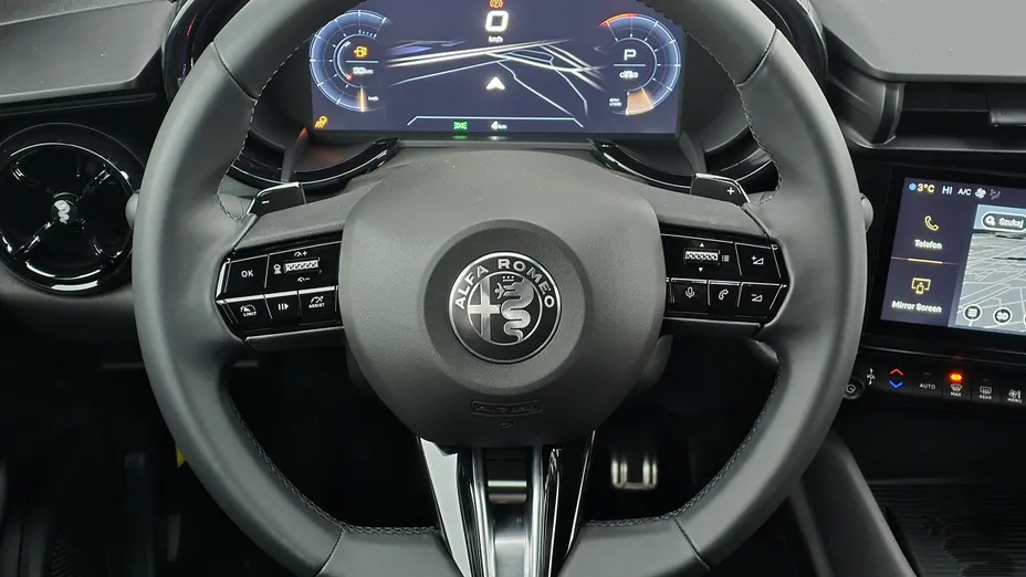 ALFA ROMEO Junior Junior 1.2 mHEV Ibrida eDCT Nowy