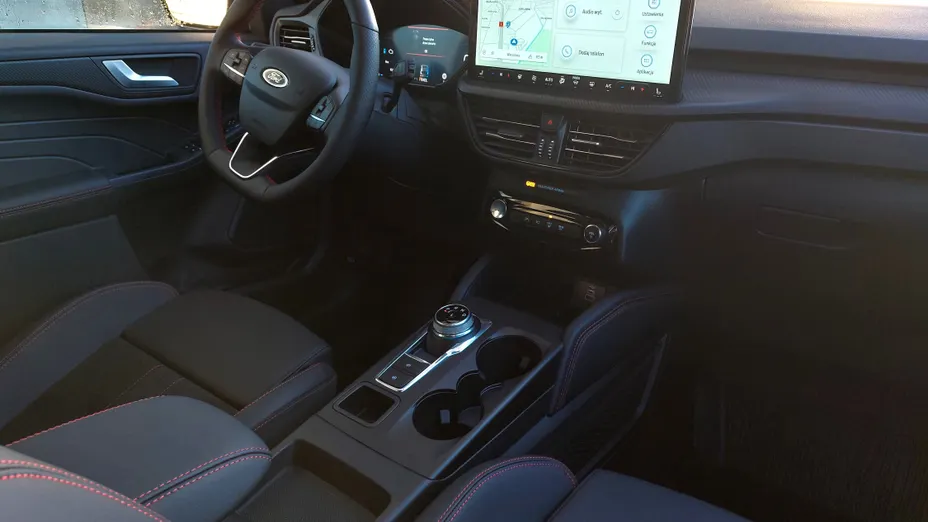 FORD Kuga Kuga 2.5 FHEV FWD ST-Line X eCVT Nowy