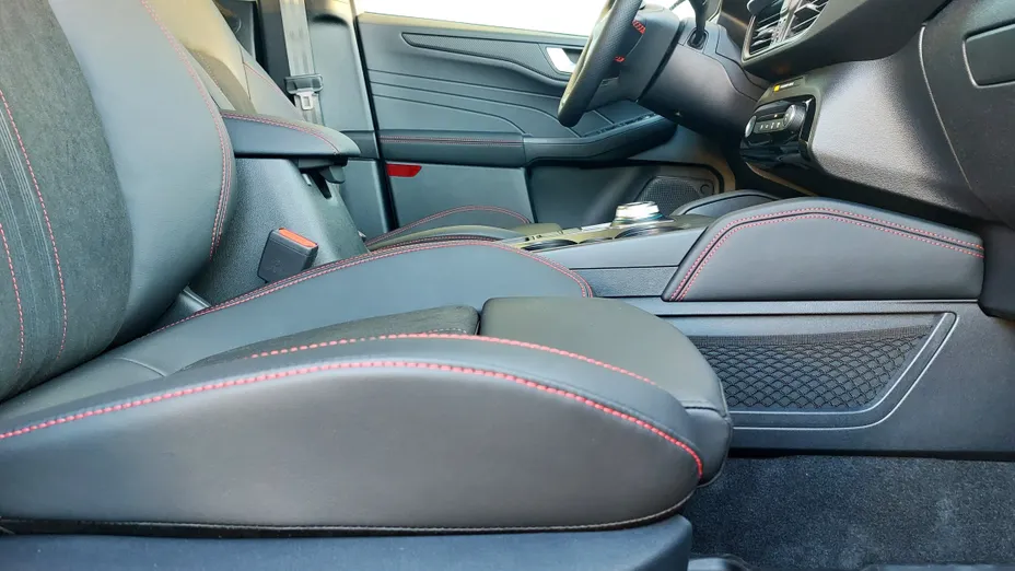 FORD Kuga Kuga 2.5 FHEV FWD ST-Line X eCVT Nowy