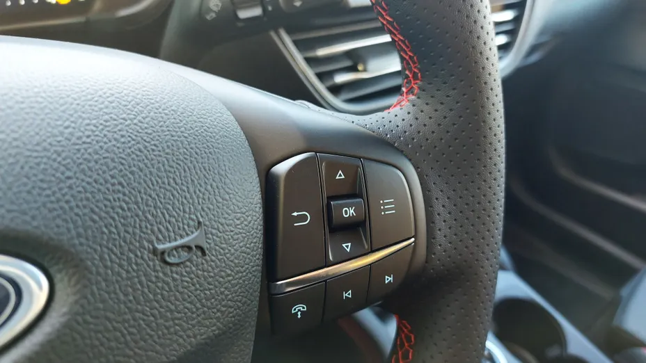 FORD Kuga Kuga 2.5 FHEV FWD ST-Line X eCVT Nowy