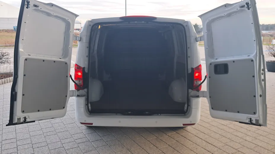 MERCEDES-BENZ Vito eVito 112 L3 447.605