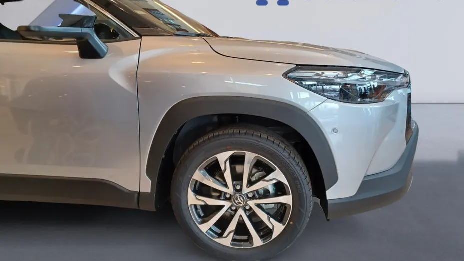 TOYOTA Corolla Cross Corolla Cross 2.0 Hybrid Executive Nowy