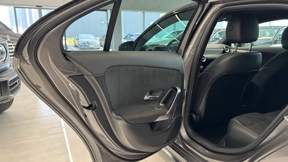 MERCEDES-BENZ A Klasa A 200 AMG Line 7G-DCT