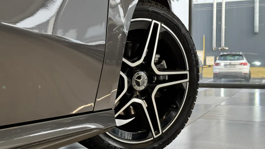 MERCEDES-BENZ A Klasa A 200 AMG Line 7G-DCT