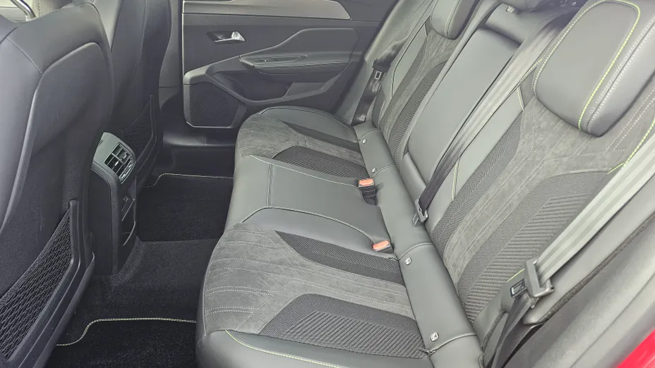 PEUGEOT 408 408 1.2 PureTech mHEV GT Exclusive S&S e-DSC6 Nowy