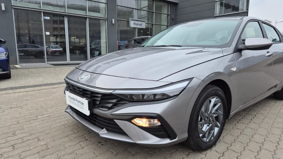 HYUNDAI Elantra Elantra 1.6 Modern CVT