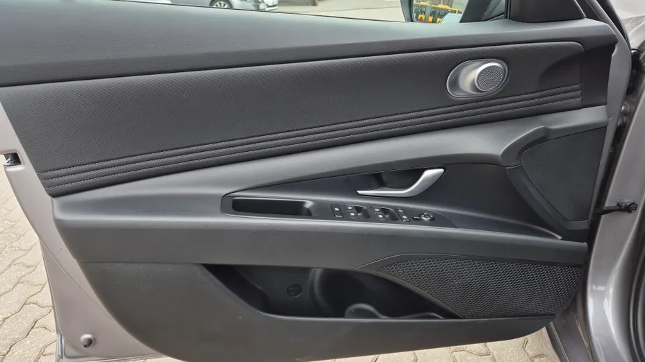 HYUNDAI Elantra Elantra 1.6 Modern CVT