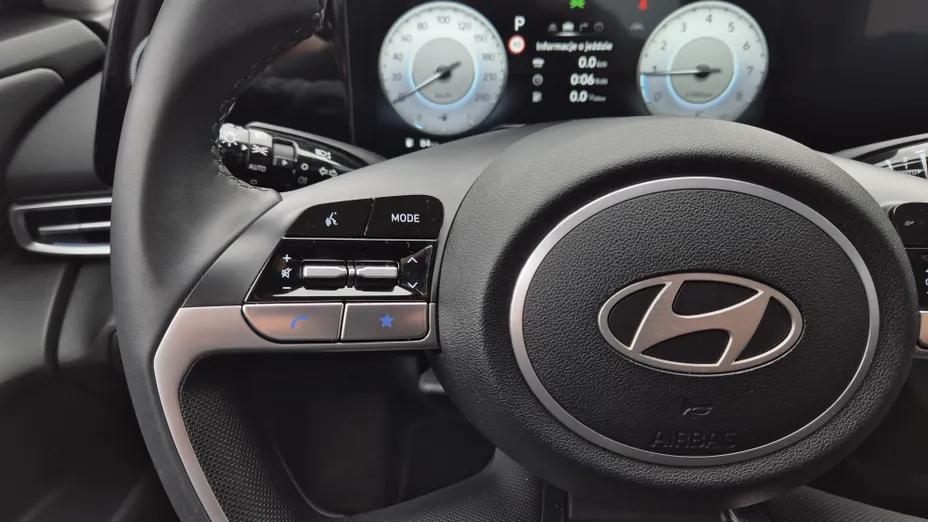 HYUNDAI Elantra Elantra 1.6 Modern CVT