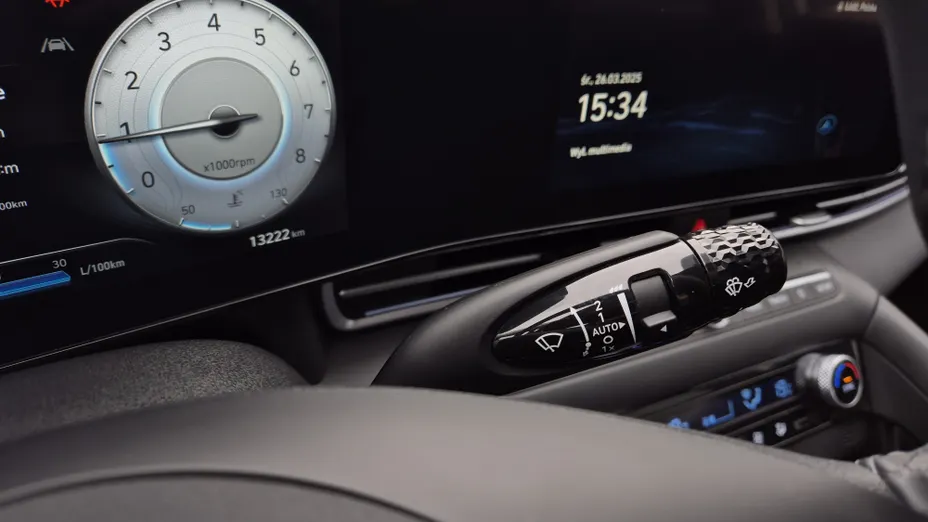 HYUNDAI Elantra Elantra 1.6 Modern CVT