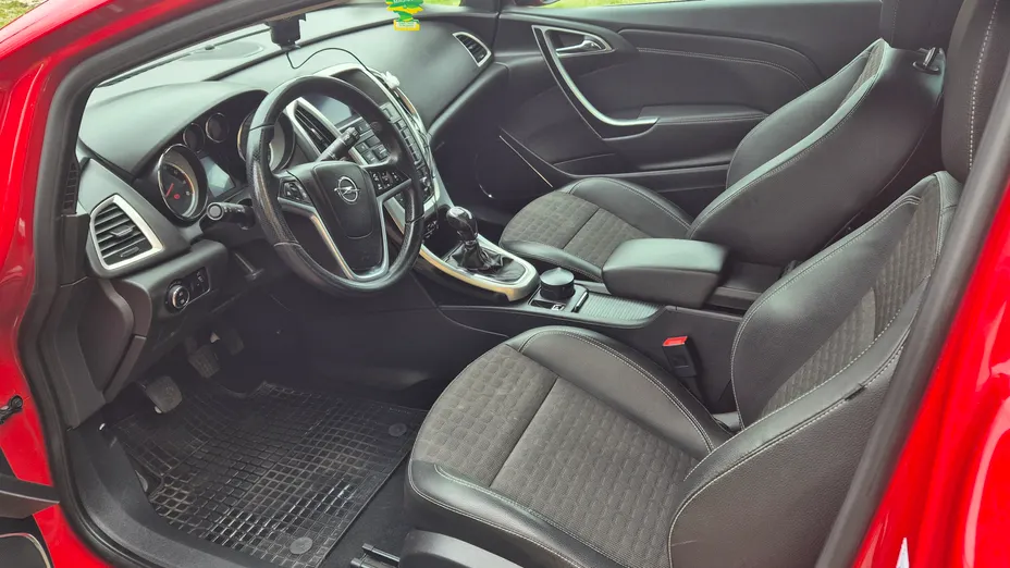 OPEL Astra Astra IV GTC 1.6 T Active