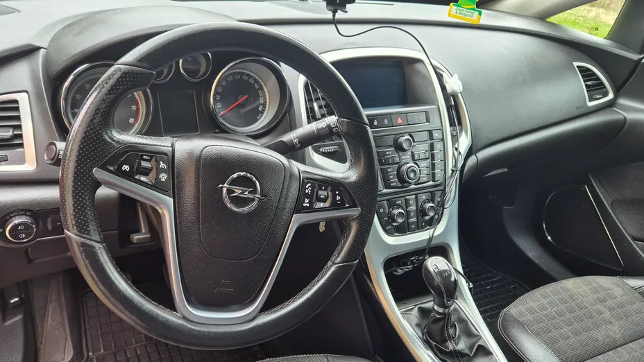 OPEL Astra Astra IV GTC 1.6 T Enjoy