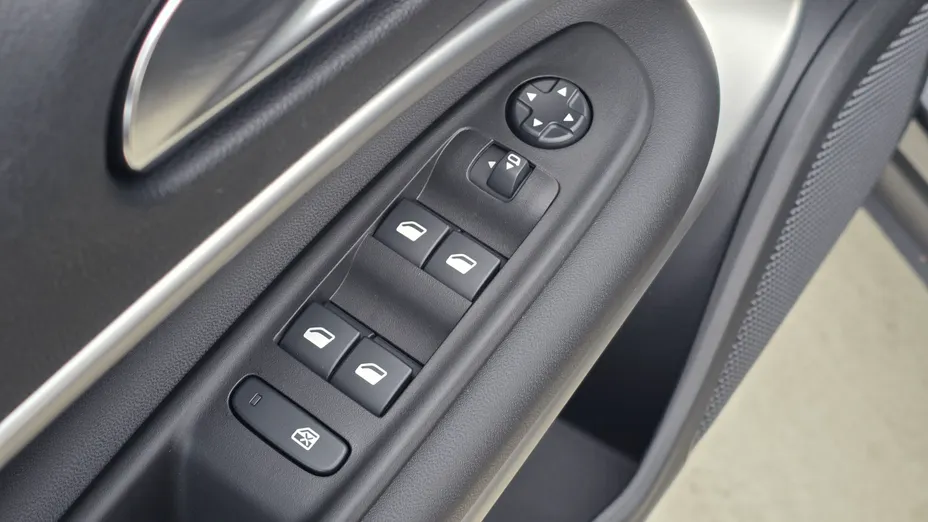 JEEP Avenger Avenger 1.2 T3 mHEV Summit FWD eDCT6 Nowy