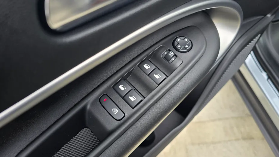 JEEP Avenger Avenger 1.2 T3 mHEV Summit FWD eDCT6 Nowy