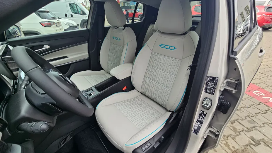 FIAT 600 600 1.2 Turbo Hybrid La Prima eDCT Nowy