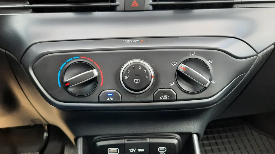 HYUNDAI i20 i20 1.2 Modern