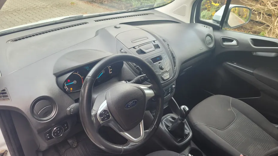 FORD Transit Courier -
