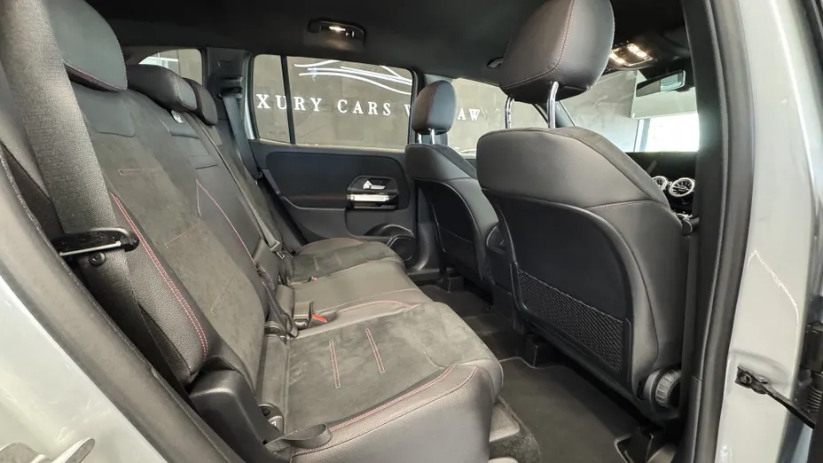 MERCEDES-BENZ GLB GLB 200 AMG Line 7G-DCT