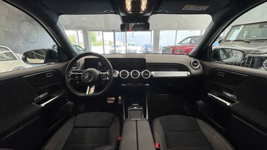 MERCEDES-BENZ GLB GLB 200 AMG Line 7G-DCT