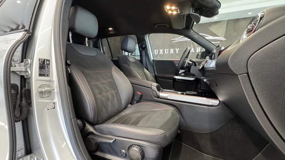 MERCEDES-BENZ GLB GLB 200 AMG Line 7G-DCT