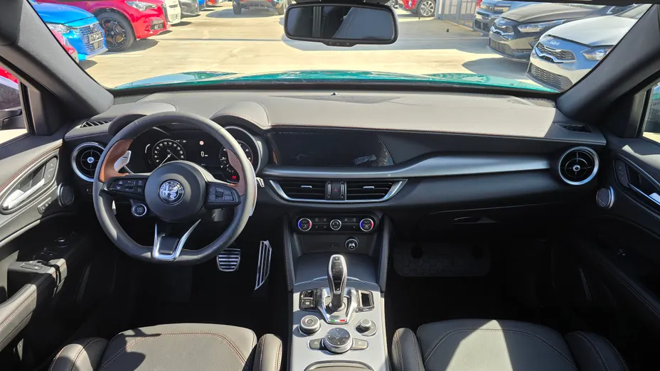 ALFA ROMEO Stelvio Stelvio 2.0 Turbo Intensa Q4 aut Nowy