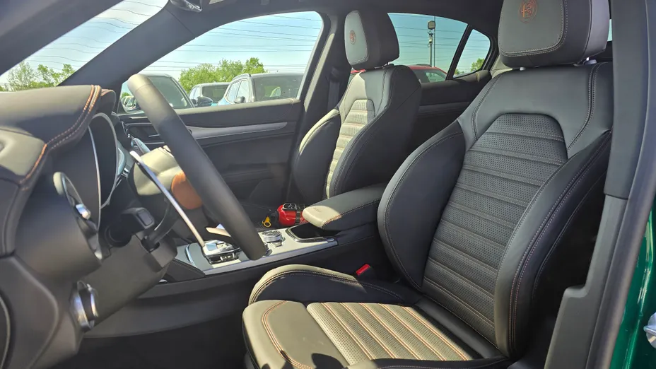 ALFA ROMEO Stelvio Stelvio 2.0 Turbo Intensa Q4 aut Nowy