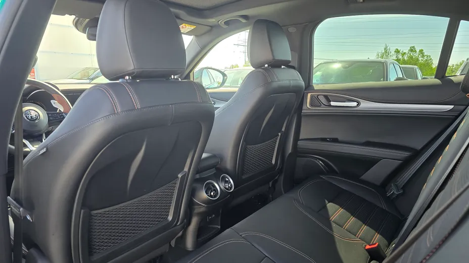 ALFA ROMEO Stelvio Stelvio 2.0 Turbo Intensa Q4 aut Nowy