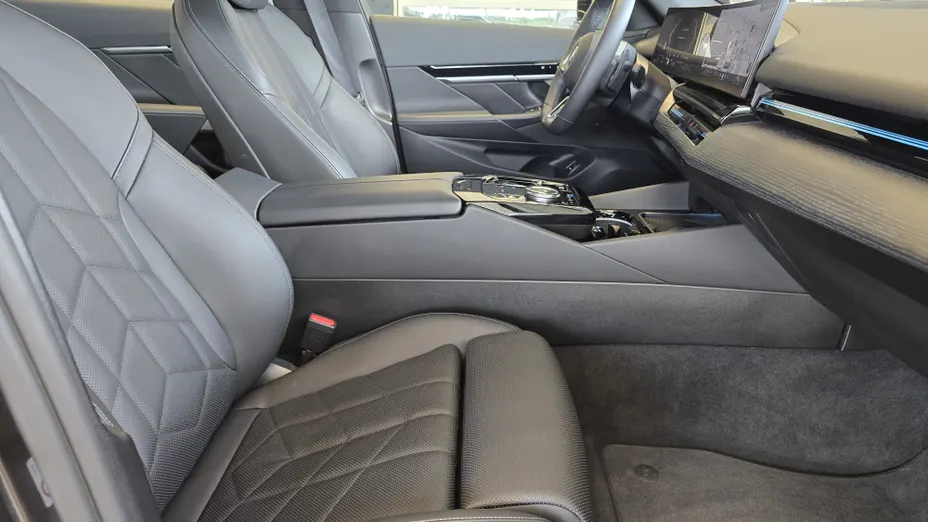 BMW Seria 5 520d xDrive mHEV M Sport aut